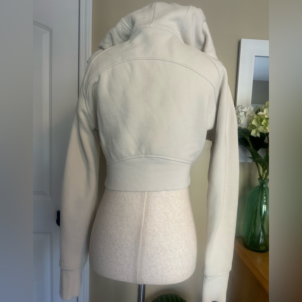 Lululemon Scuba Full-Zip Cropped Hoodie in Bone size 4 - Picture 8 of 10